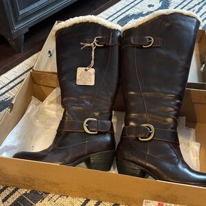 NIB BORN Canoe Shearling lined Brown Leather Knee-High Boots with Buckles